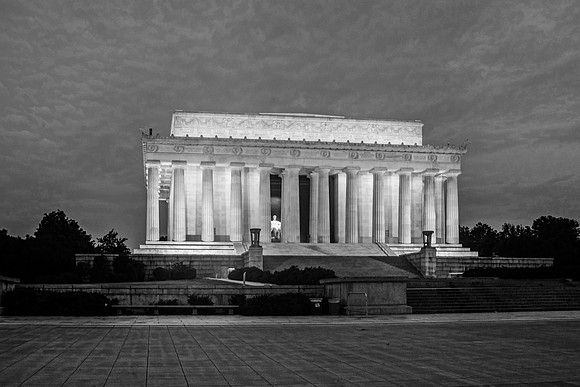Lincoln Memorial at Dawn